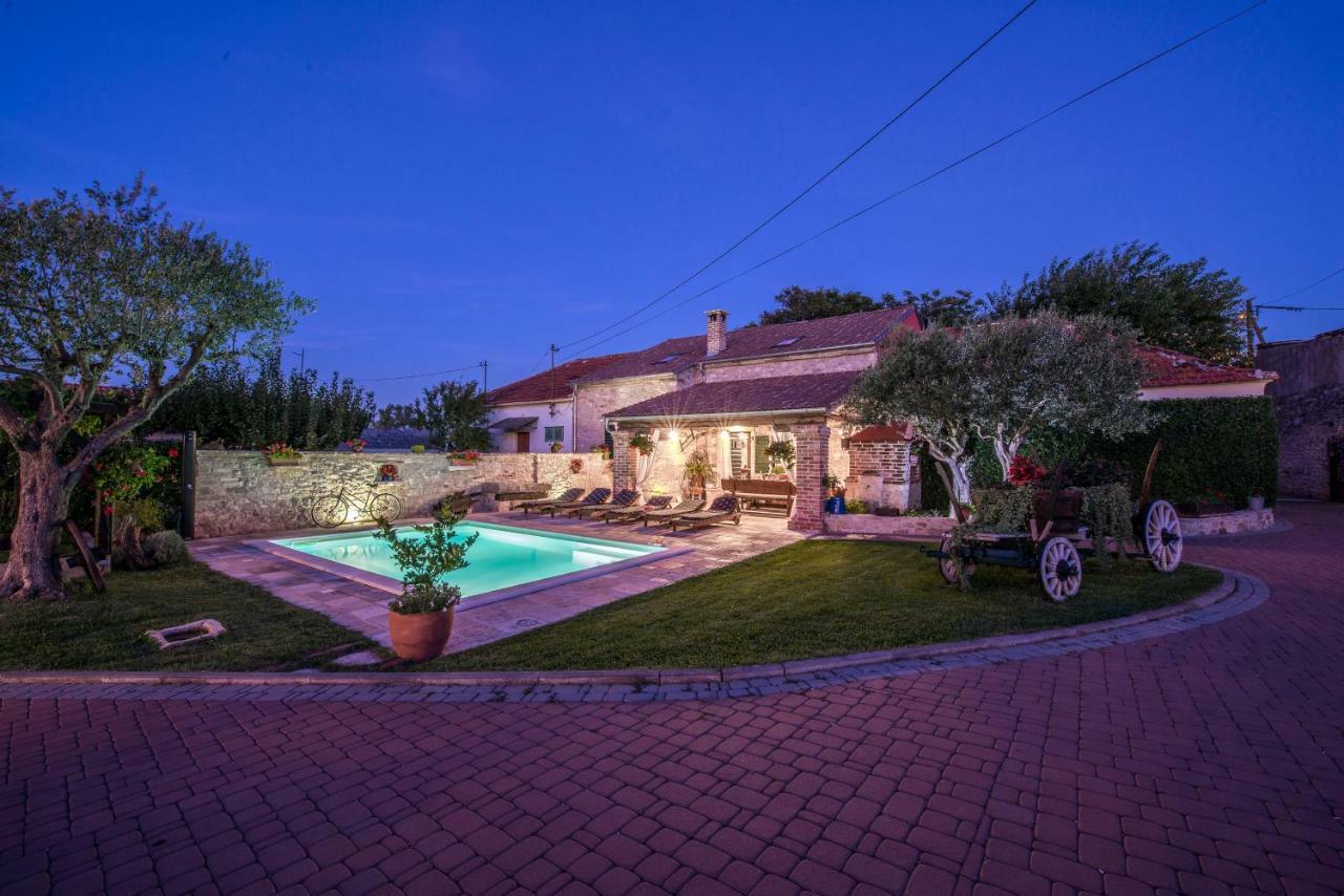 Villa Sisman Donji Zemunik Buitenkant foto